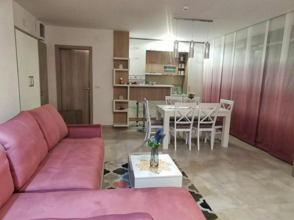 Hills Afrodita Moon Apartment *